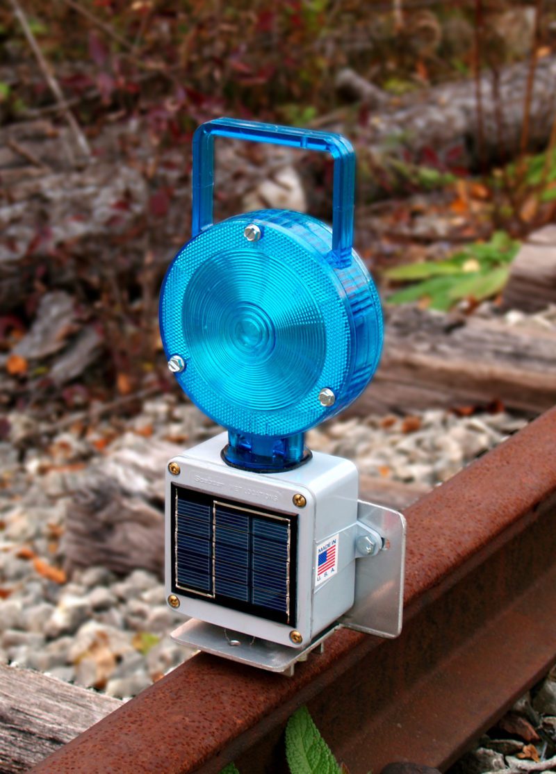 Aldon railroad solar powered magnetic base blue flashing light