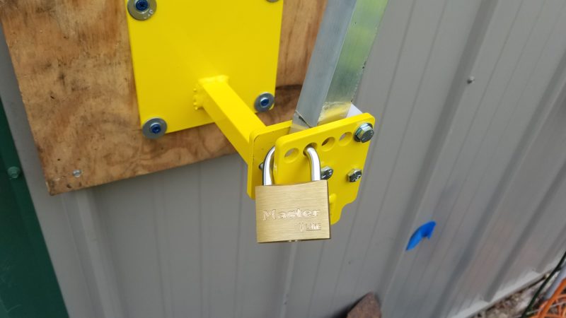Item #: 4015-295 Doorway Barricade Sign Holder (Close up of locked up position)