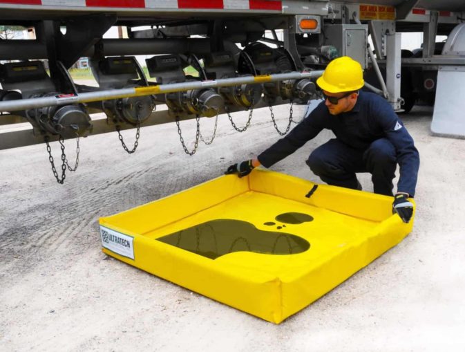 Ultra-Containment Berm Mini Foam Wall Berm, 3′ x 3′ x 6″